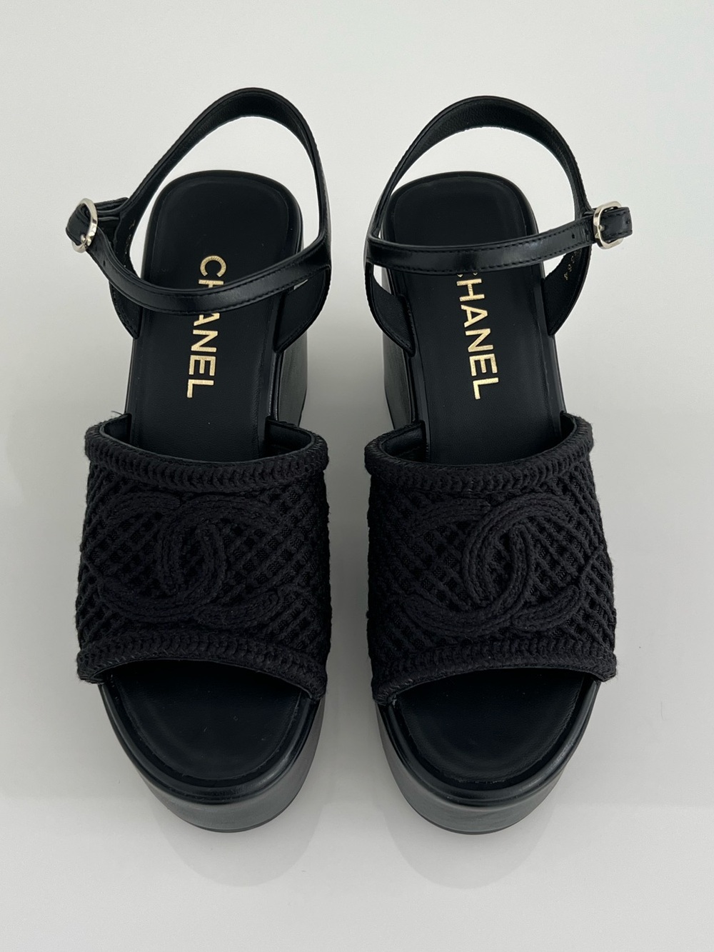CHANEL 25P BLACK WEDGE SANDALS SIZE FR 38 / US 8 NIB! - Picture 4 of 17